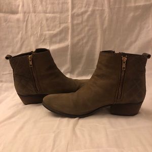 STEVE MADDEN Ankle boots